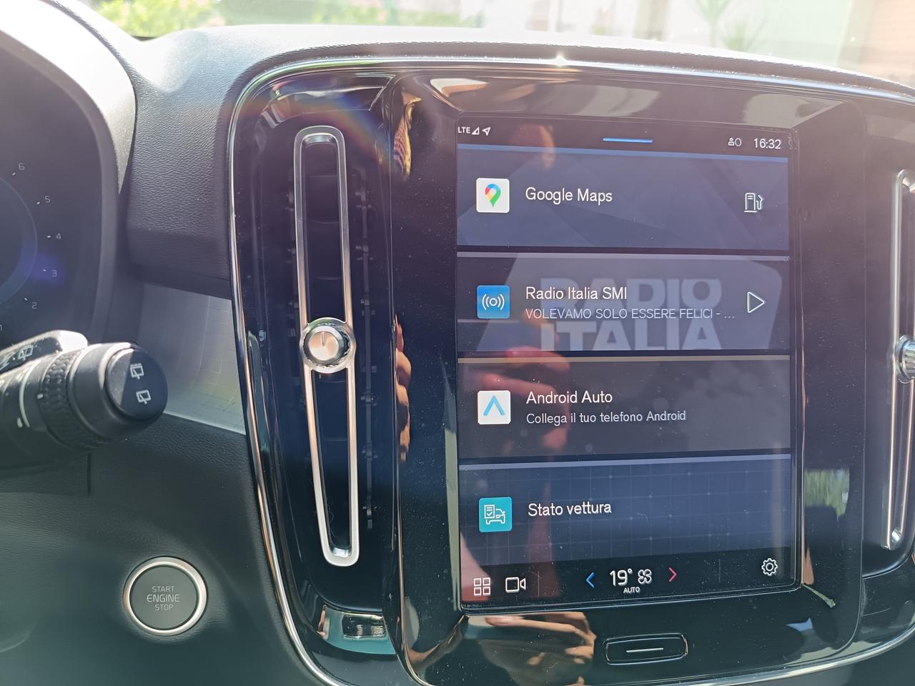 VOLVO XC40 B3 automatico Core