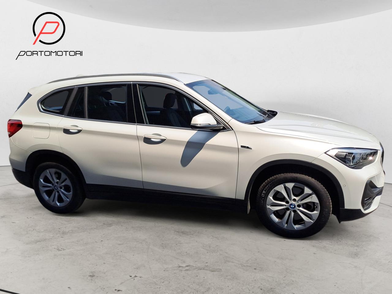 BMW X1 (F48) - X1 xDrive25e Business Advantage