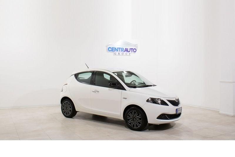 Lancia Ypsilon 1.0 FireFly 70cv Hybrid Gold
