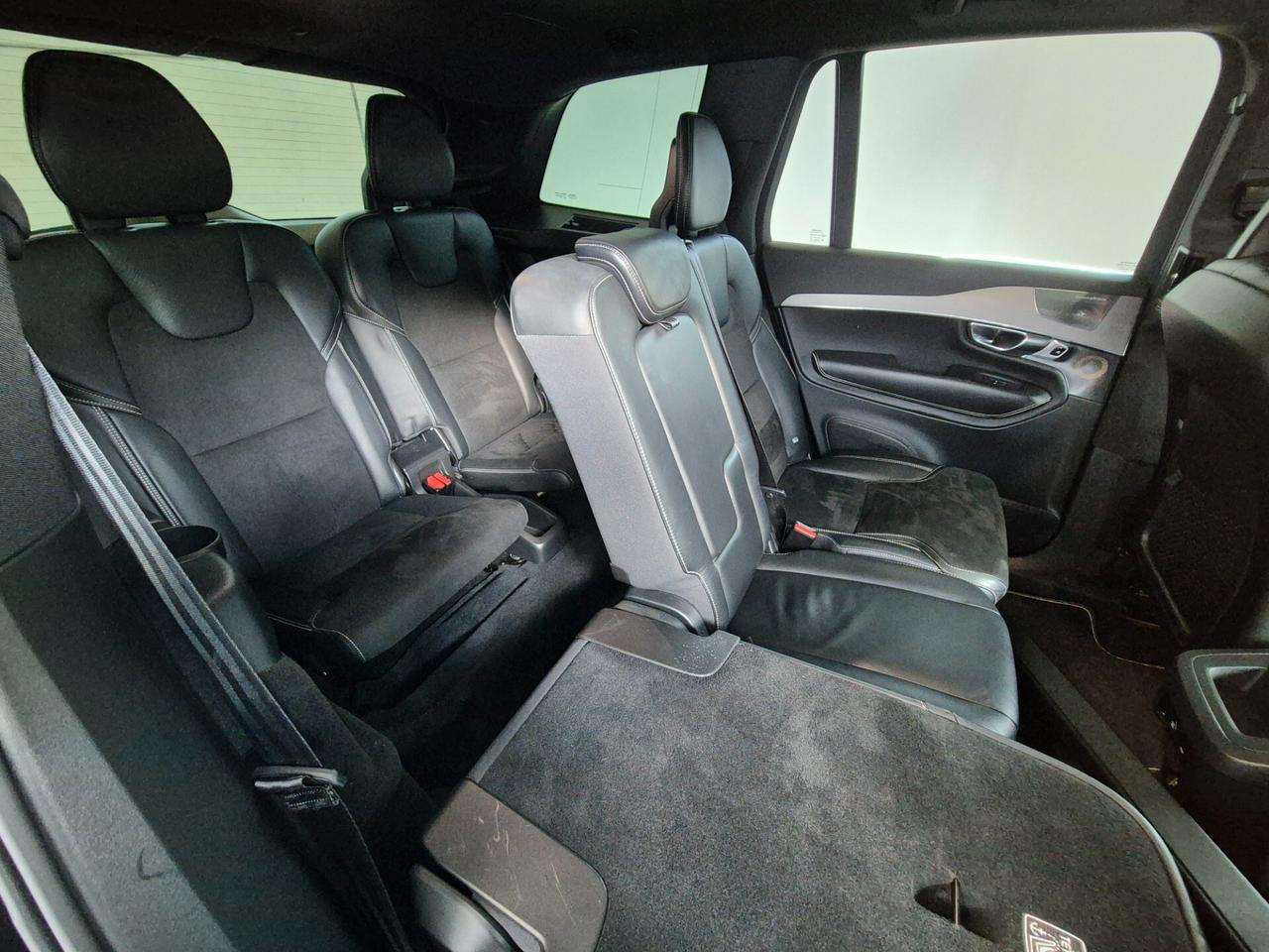 Volvo XC 90 R-DESIGN 7 POSTI