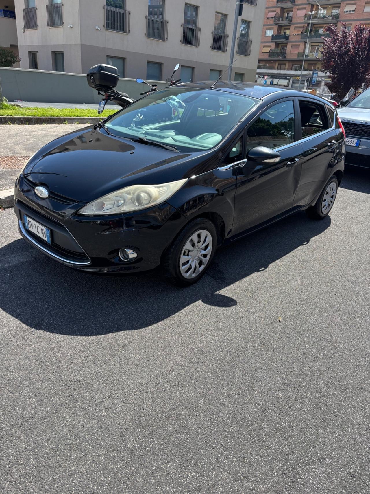 Ford Fiesta 1.4 TDCi 68CV 5 porte Titanium