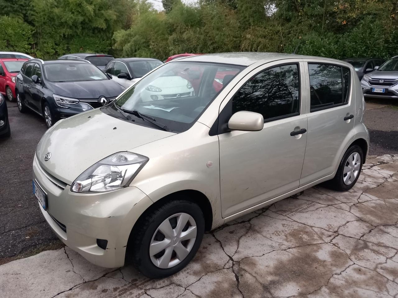 Daihatsu Sirion 1.0 Hiro