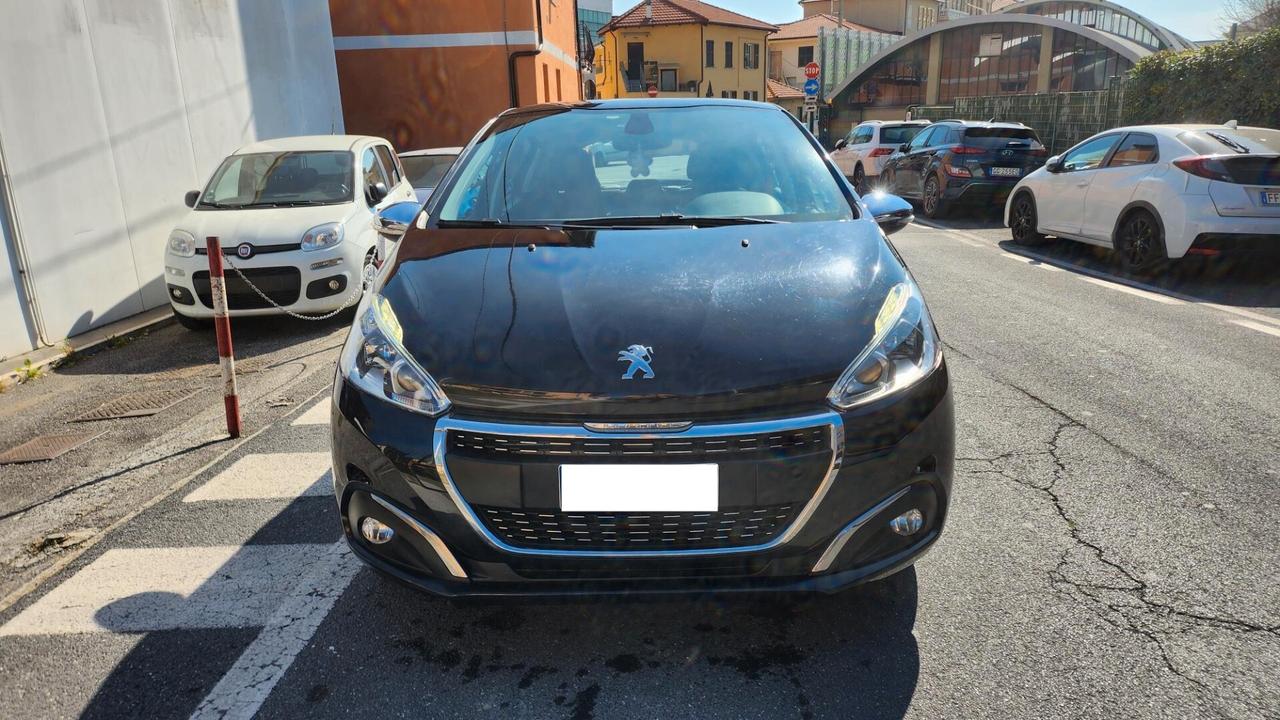 Peugeot 208 PureTech 82 5 porte Allure