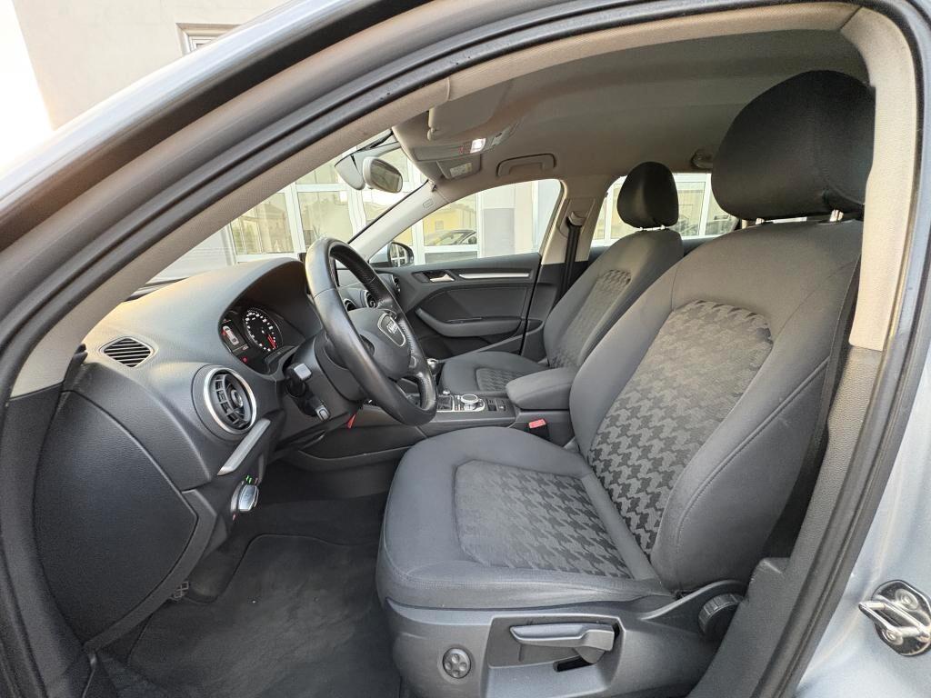 Audi A3 Sportback 1.6 TDI 110cv Ambiente