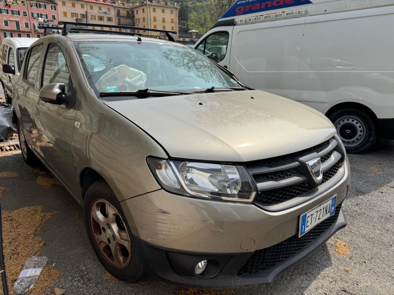 DACIA SANDERO 1.2 BENZINA SINISTRATA