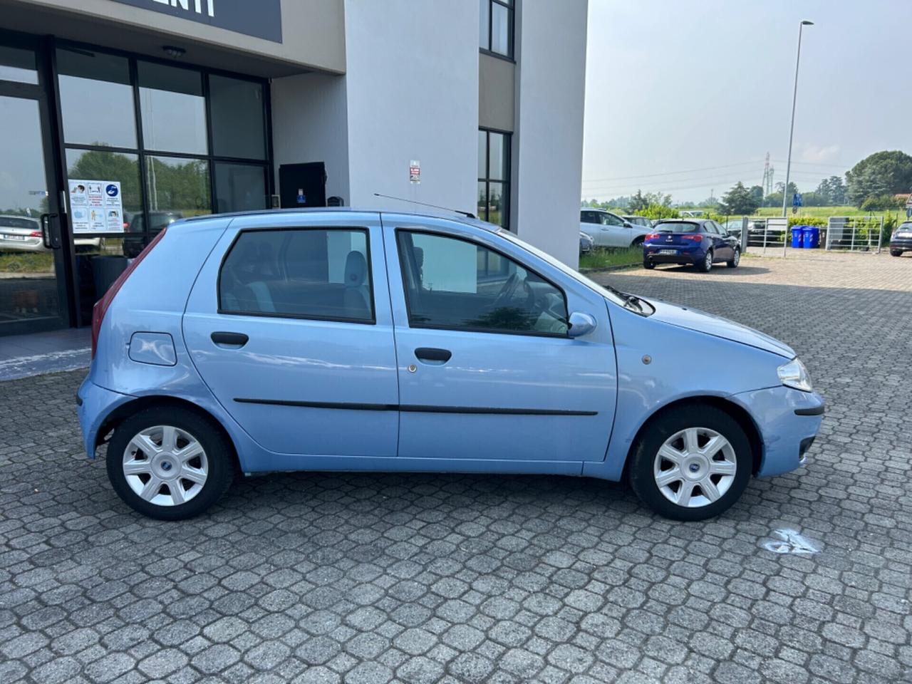 Fiat Punto 1.3 Mjt|CLIMATIZ.| 5 porte.| NEOPATENTATI