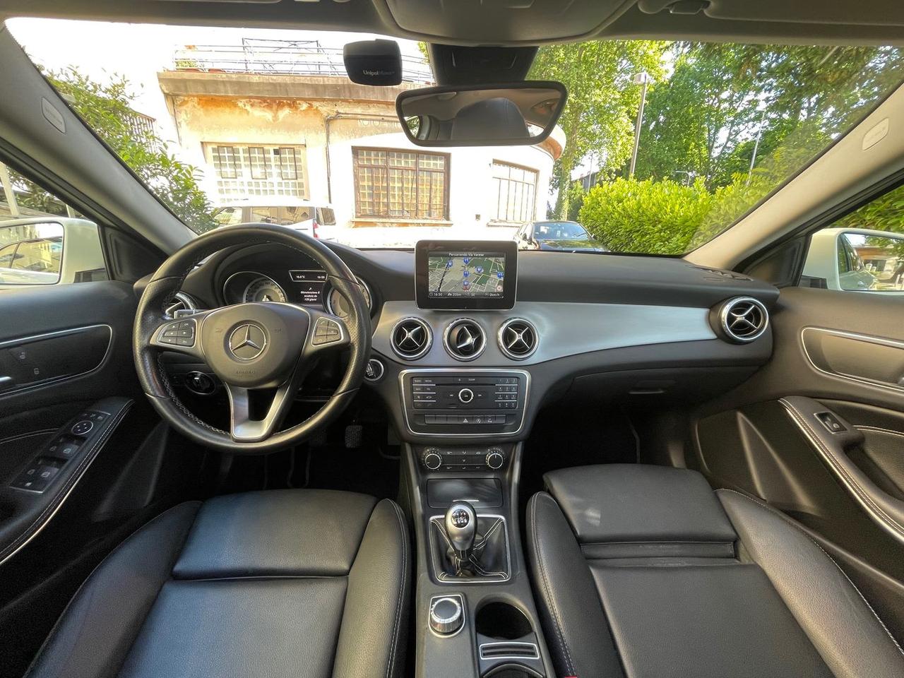 Mercedes-Benz GLA 200 200d
