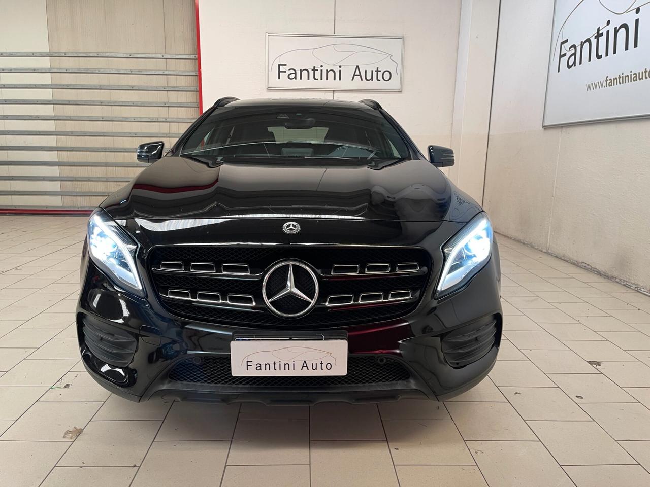 Mercedes-Benz GLA 200 d Night Edition Premium AMG c.auto-Ok Neopatentati-LEGGI SOTTO