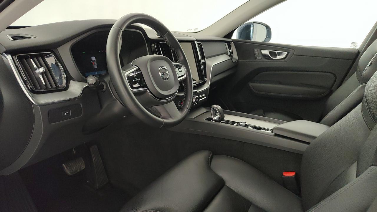 VOLVO XC60 II 2022 - XC60 2.0 b4 Ultimate Bright awd auto