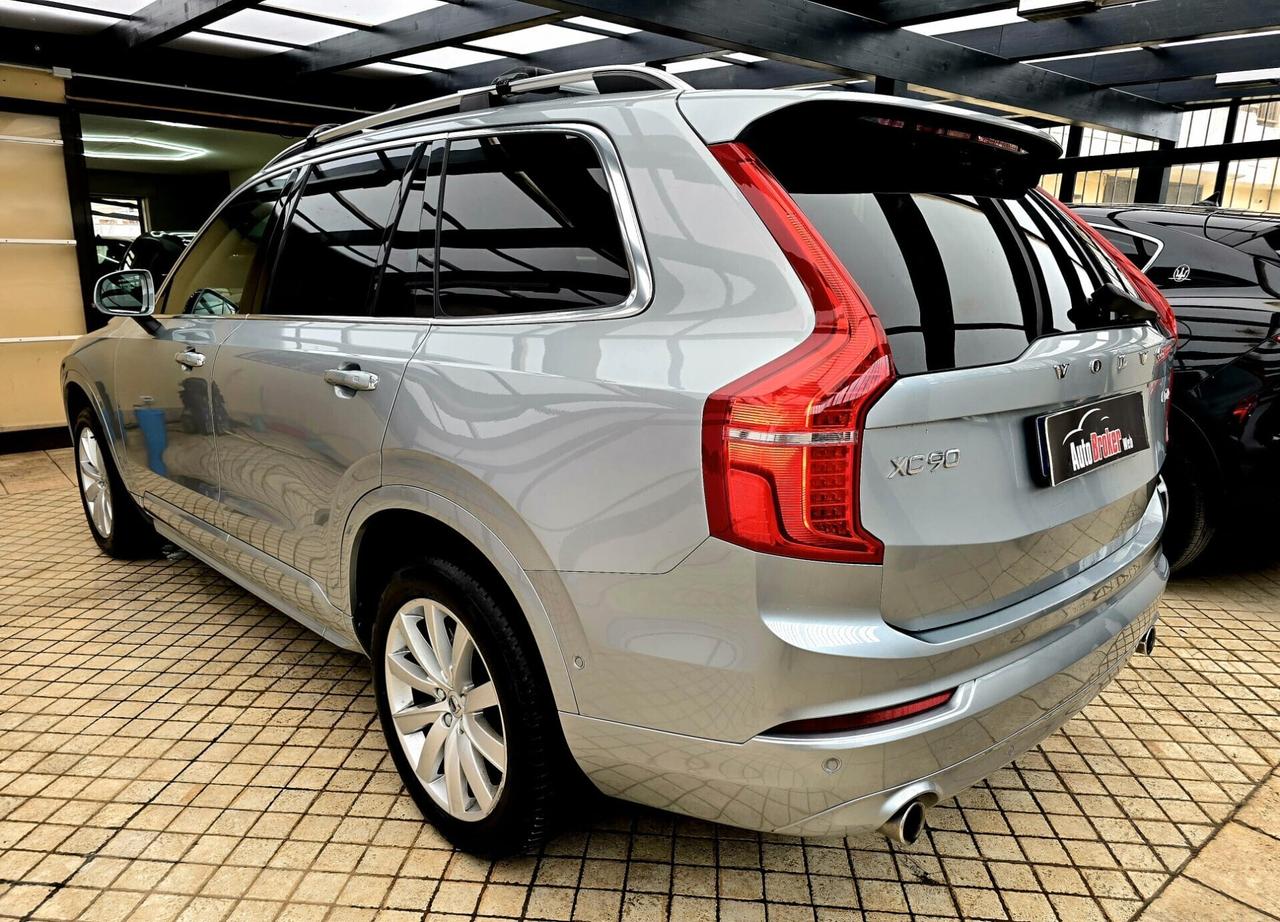 VOLVO XC90 D4 AWD MOMENTUM 7p. AUTOCARRO