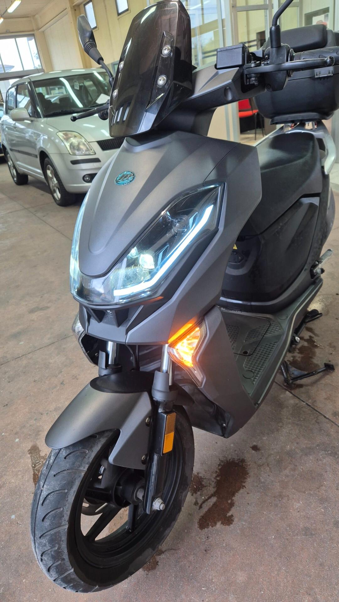 Lifan E4 Lux