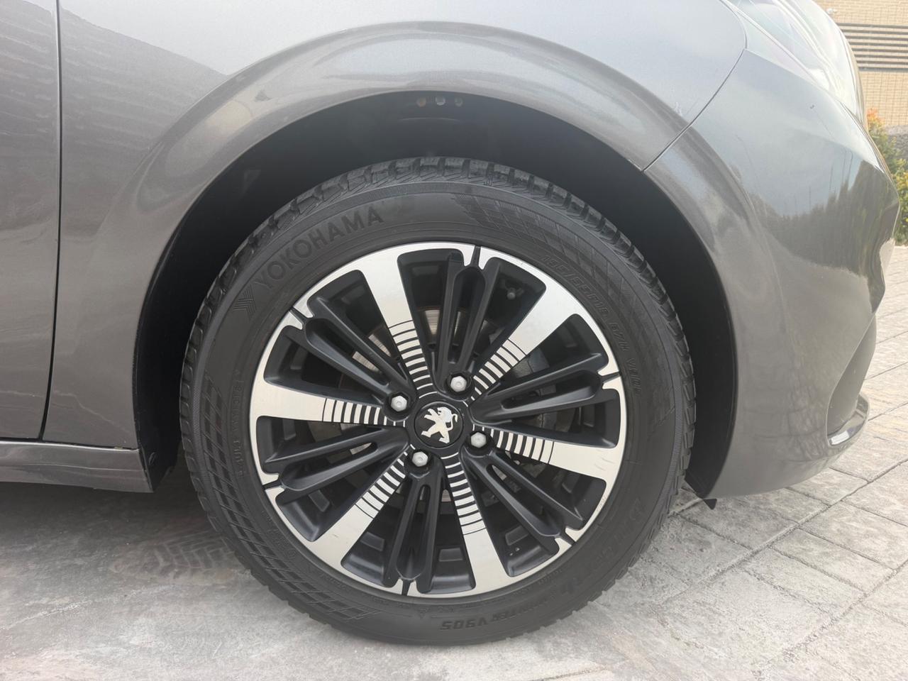 Peugeot 208 BlueHDi 75 5 porte Allure