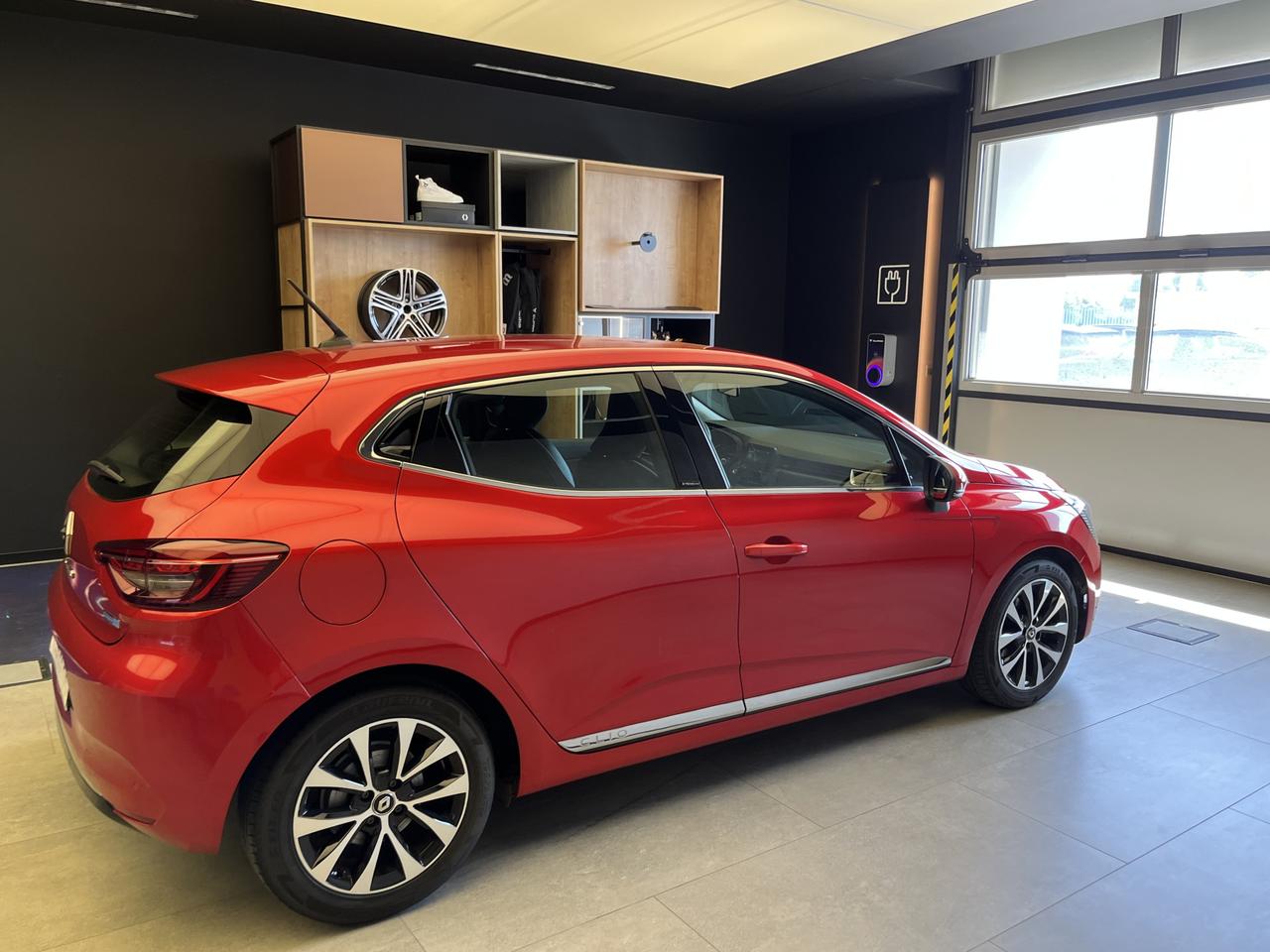 RENAULT Clio V 2019 - Clio 1.6 E-Tech hybrid Intens 140cv auto my21