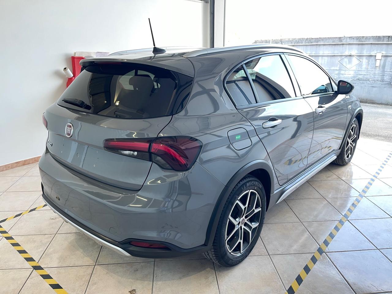Fiat Tipo 1.0 5 porte Cross- NO VINCOLO DI FINANZIAMENTO
