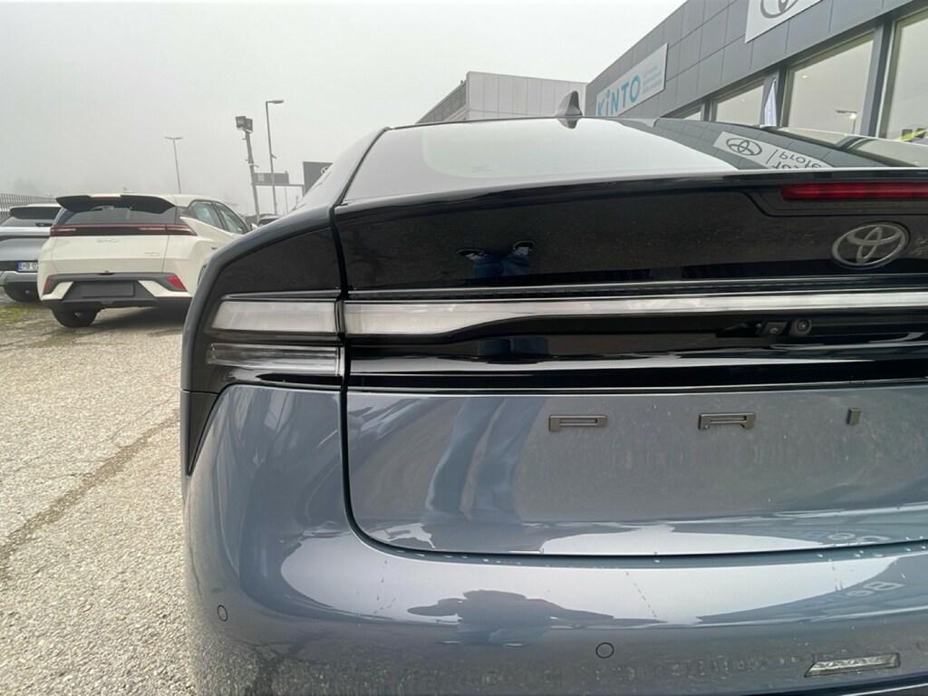 Toyota Prius 2.0 Plug-in Hybrid Active E-CVT