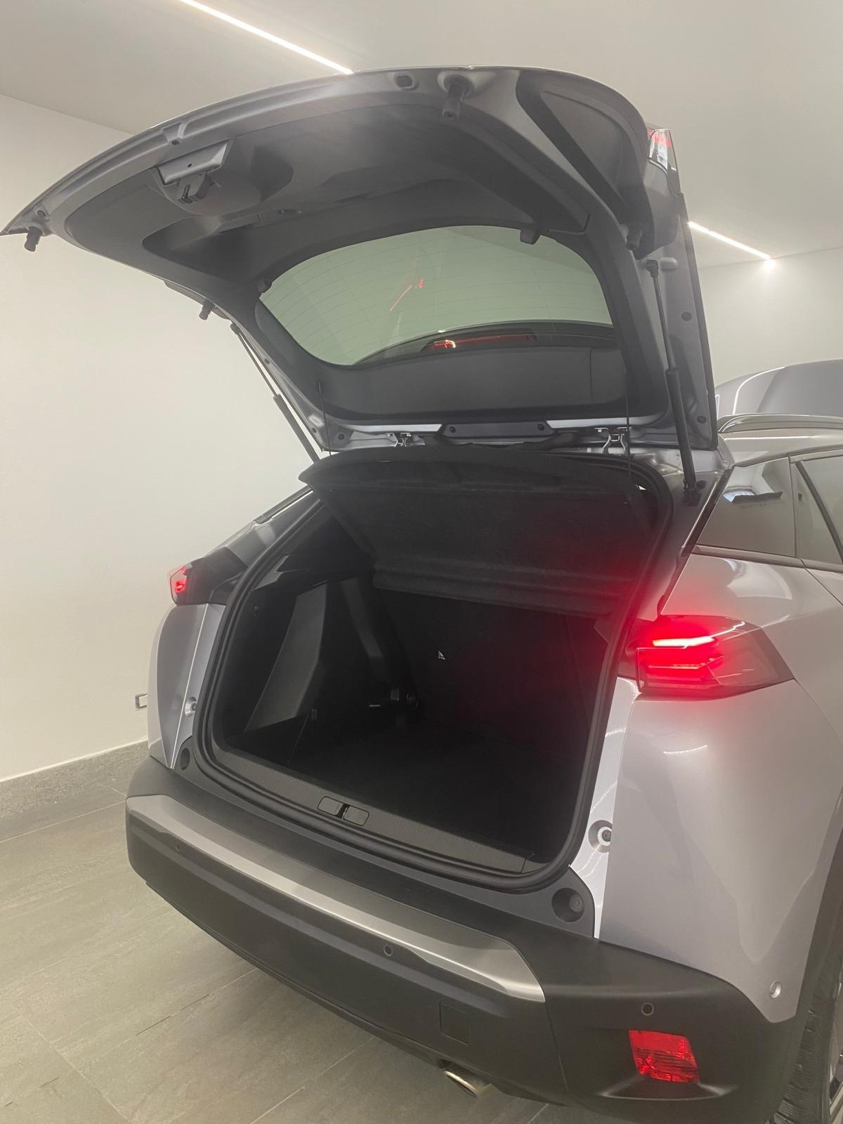 Peugeot 2008 BlueHDi 130 S&S EAT8 Allure Pack