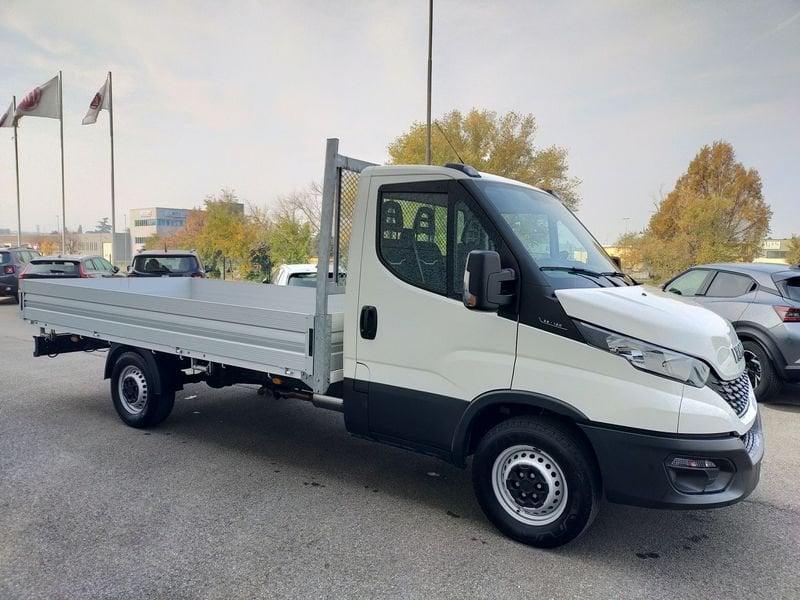 Iveco Daily Daily 35S12 2.3 HPT 3750 Cassone +4 Metri Ruote Sing.