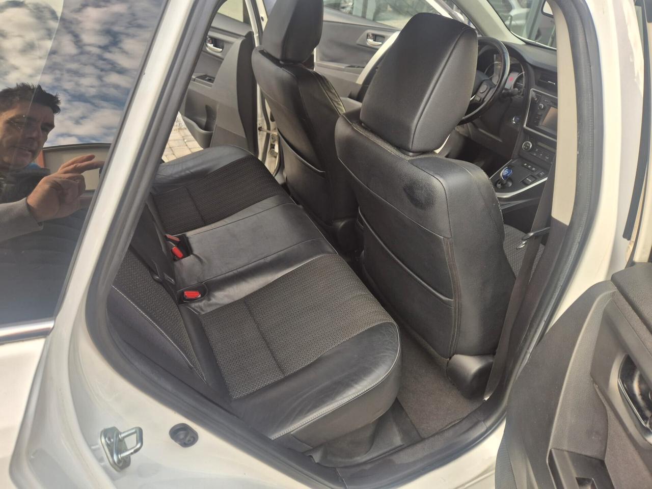 Toyota Auris Touring Sports 1.8 Hybrid Active 100CV