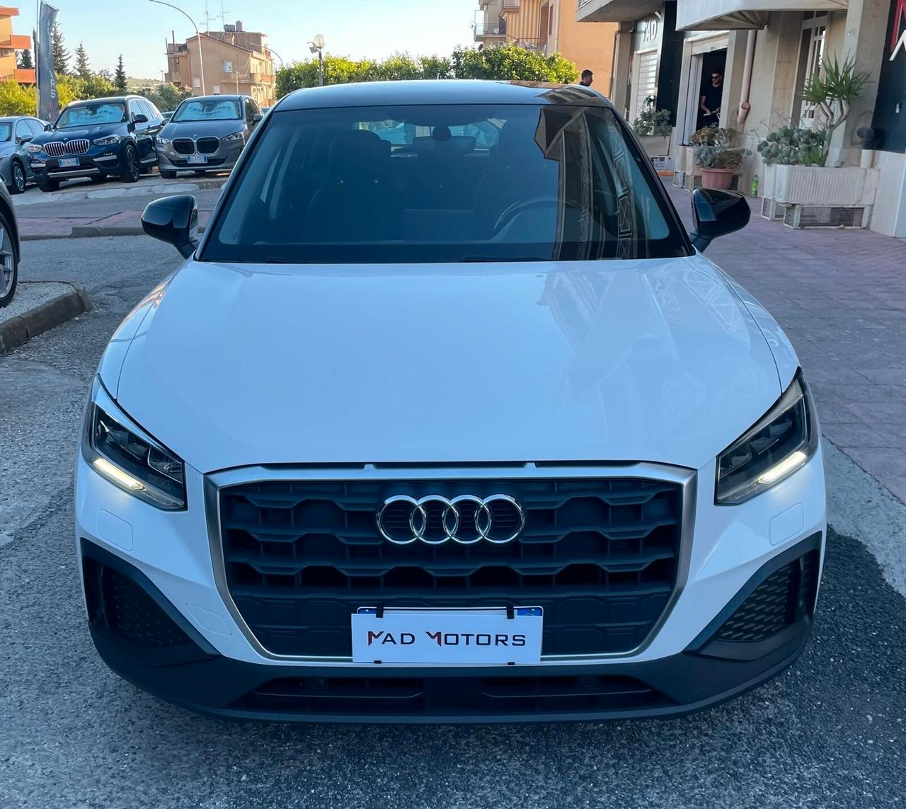 Audi Q2 30 TDI Identity Black 116Cv