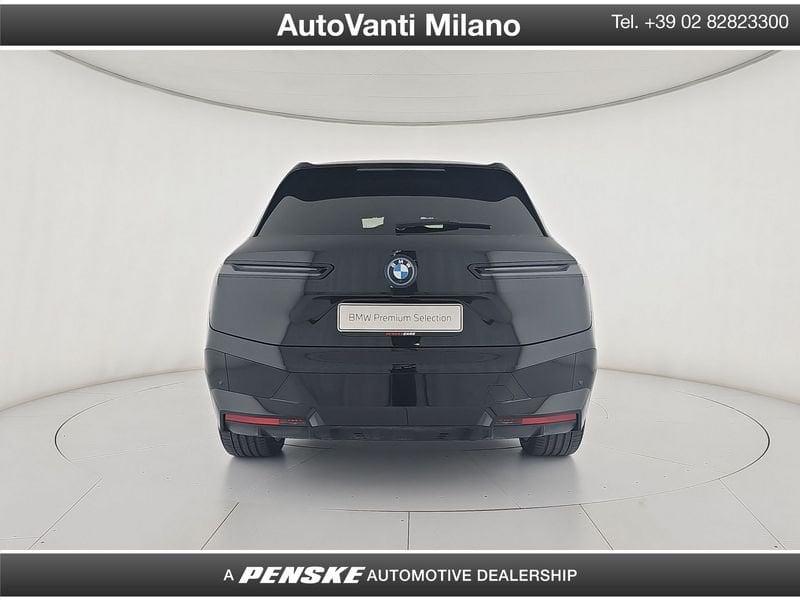 BMW iX xDrive50 Pacchetto Sportivo