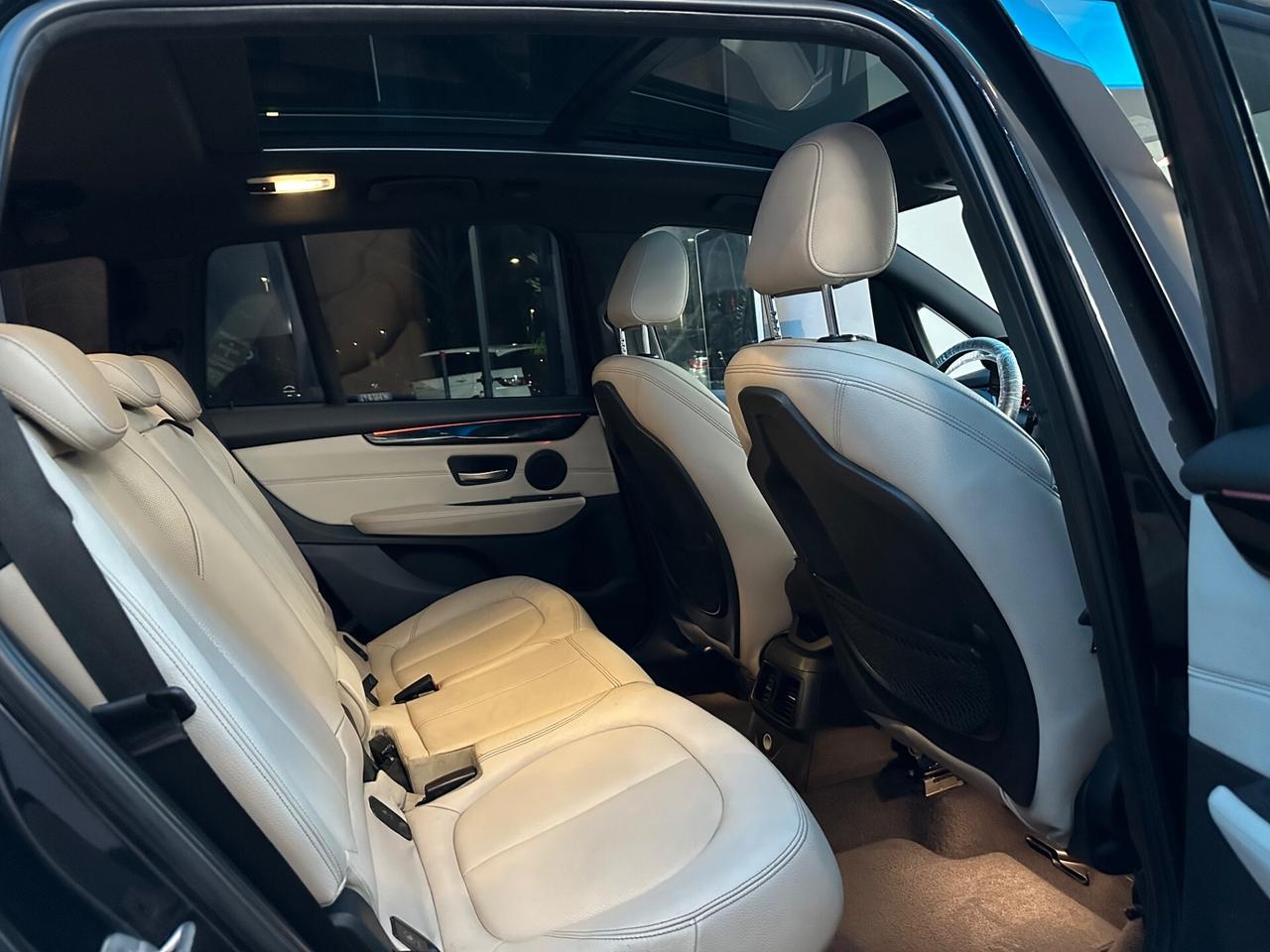 Bmw Serie 2 Gran Tourer 218d Luxury 7 POSTI