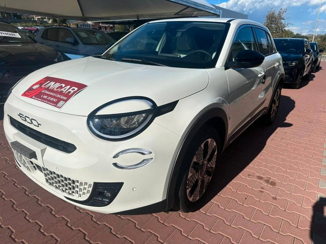 Fiat 600 1.2 hybrid La Prima 110cv auto