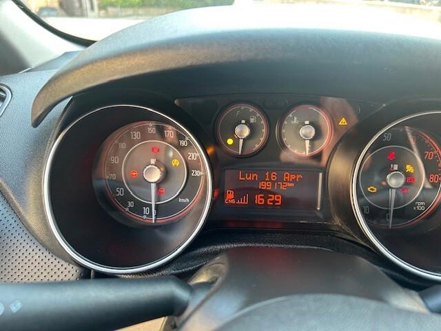 Fiat Punto 1.4 8V 5 porte Natural Power Lounge