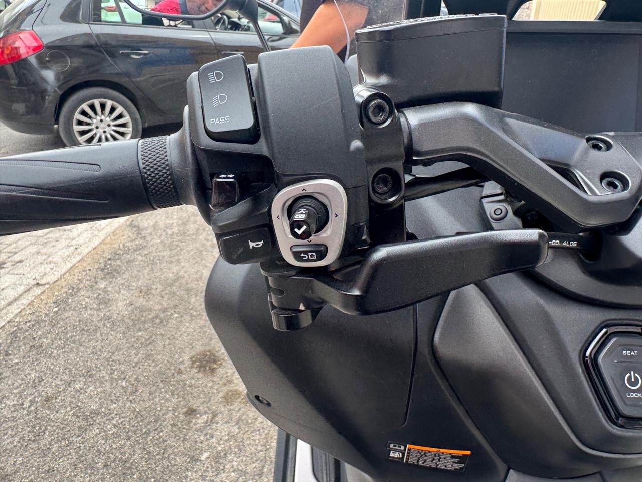 Yamaha TMAX 560 Sport