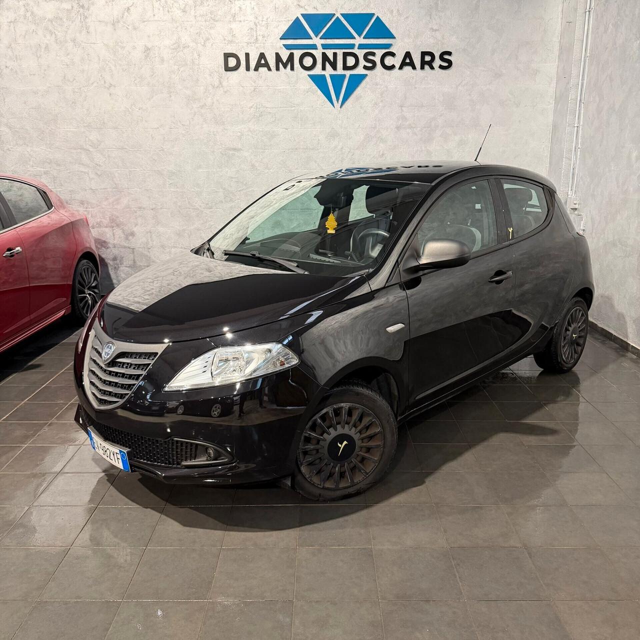 Lancia Ypsilon 1.2 69 CV 5 porte Elefantino