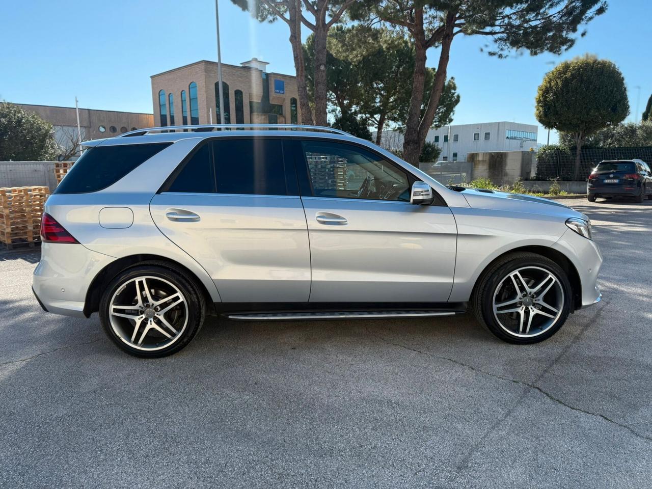 MERCEDES GLE 350 PREMIUM PLUS AMG 2017 12 MESI DI GARANZIA