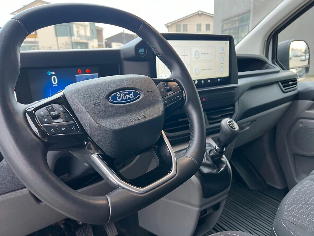 FORD TRANSIT CUSTOM PASSO LUNGO / UNICO PROPRIETARIO