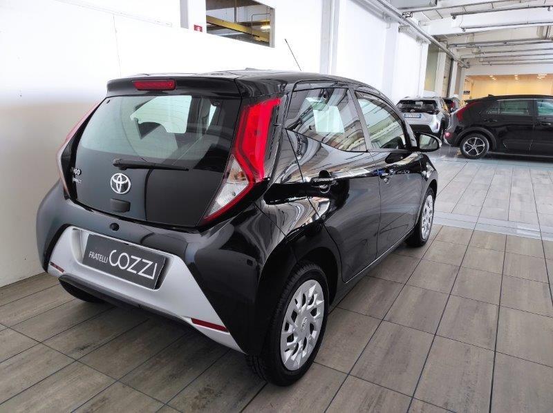 TOYOTA Aygo 2ª serie - Aygo Connect 1.0 VVT-i 72 CV 5 porte x-play