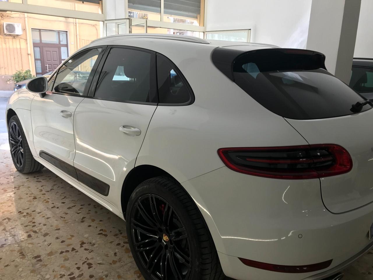 Porsche Macan 3.6 Turbo V6 400cv service Porsche