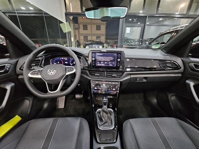 Volkswagen T-Roc 150 cv, C.18", Black Style Pack, Videocamera "Rear View", Supporto lombare, Navigatore "Discover Media", Frangivento, Fari Led Perfomance, Cruise Control Adattivo, Volante con Paddle