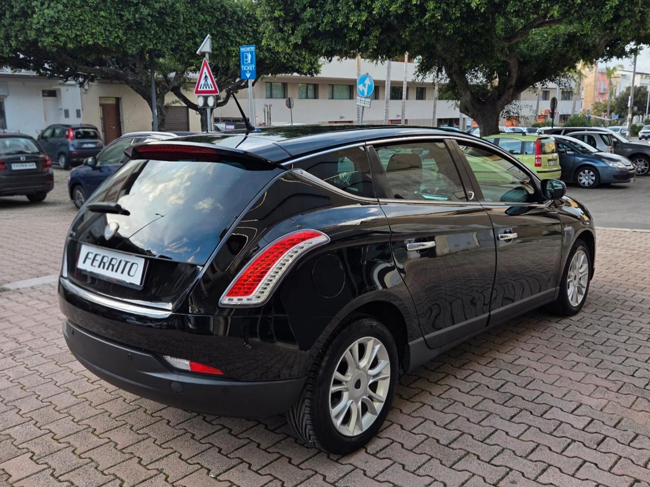 Lancia Delta 1.6 MJT DPF Gold