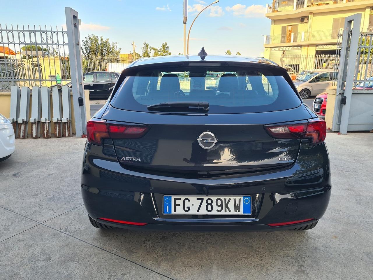 OPEL ASTRA 1.6 110CV START&STOP INNOVATION 2017