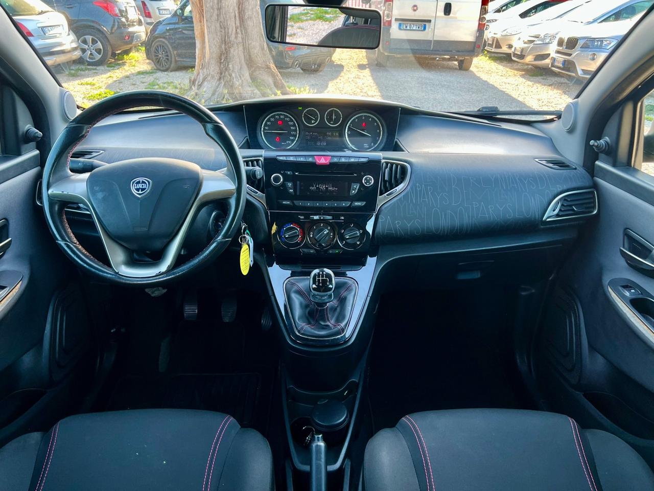 Lancia Ypsilon 1.2 69 CV EURO 6