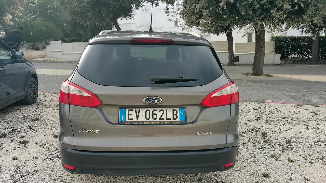 Ford Focus 1.6 120 CV GPL SW Titanium