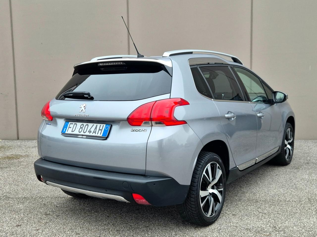 Peugeot 2008 BlueHDi 120 S&S Allure