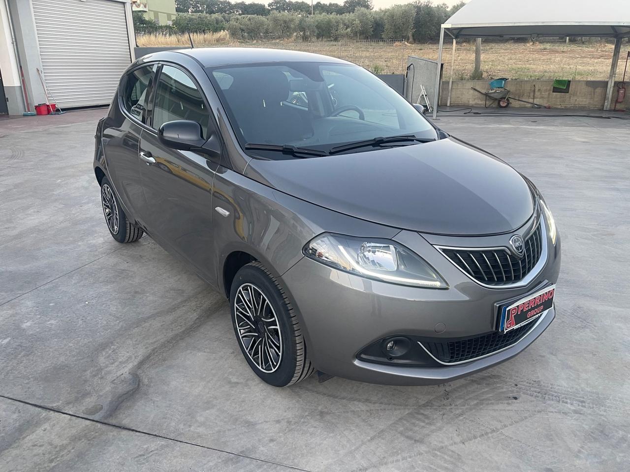 Lancia Ypsilon 1.0 FireFly 5 porte S&S Hybrid Gold