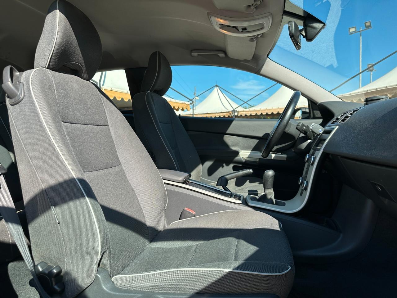 VOLVO C30 1.6 Momentum
