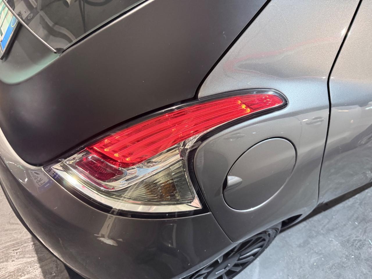 Lancia Ypsilon 1.2 69 CV 5 porte GPL Ecochic S Momodesign