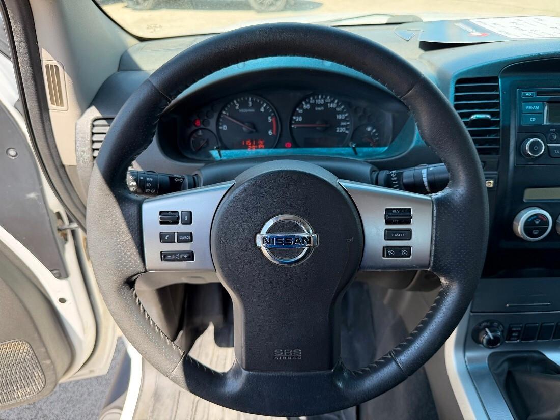 Nissan Navara 2.5 dCi 190CV 2 porte Cab 4X4