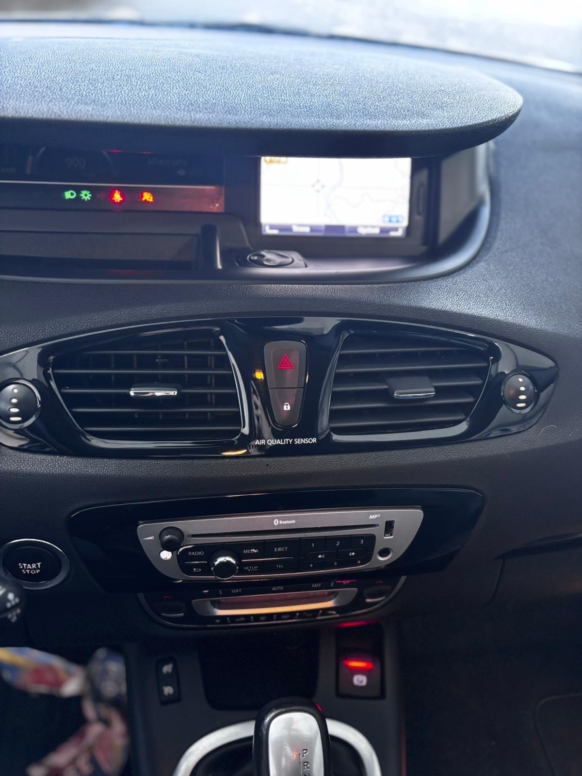 Renault Scénic XMod 1.5 dCi 110CV EDC Bose