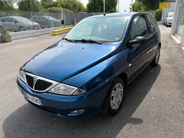 Lancia Y 1.2i 16V cat LX