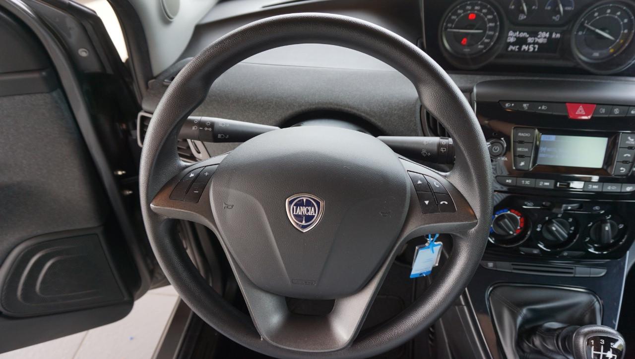 Lancia Ypsilon 1.0 firefly hybrid Silver Plus s&s 70cv