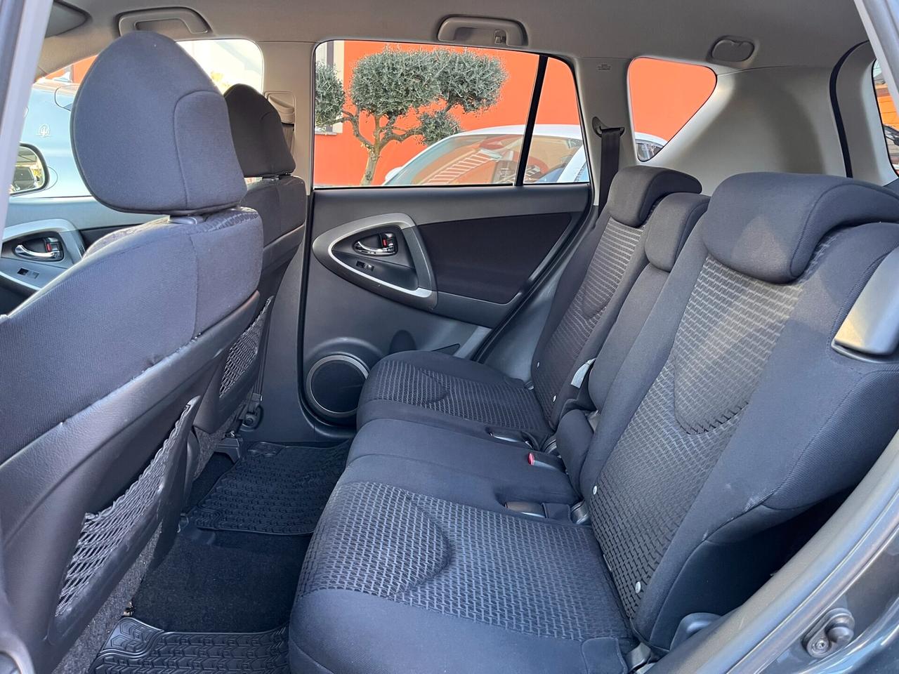 Toyota RAV 4 2.2 4x4 Diesel 136 CV Fuoristrada