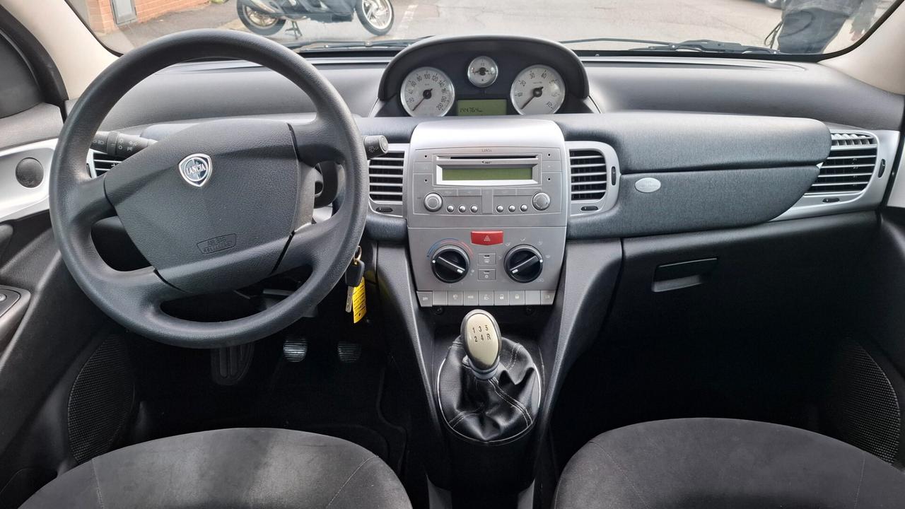 Lancia Ypsilon 1.4 Argento Ecochic GPL