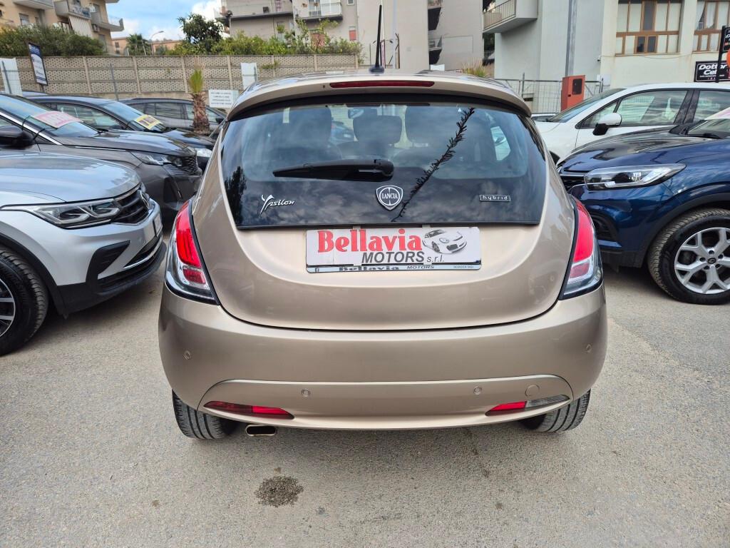 Lancia Ypsilon 1.0 FireFly 5 porte Hybrid Ecochic