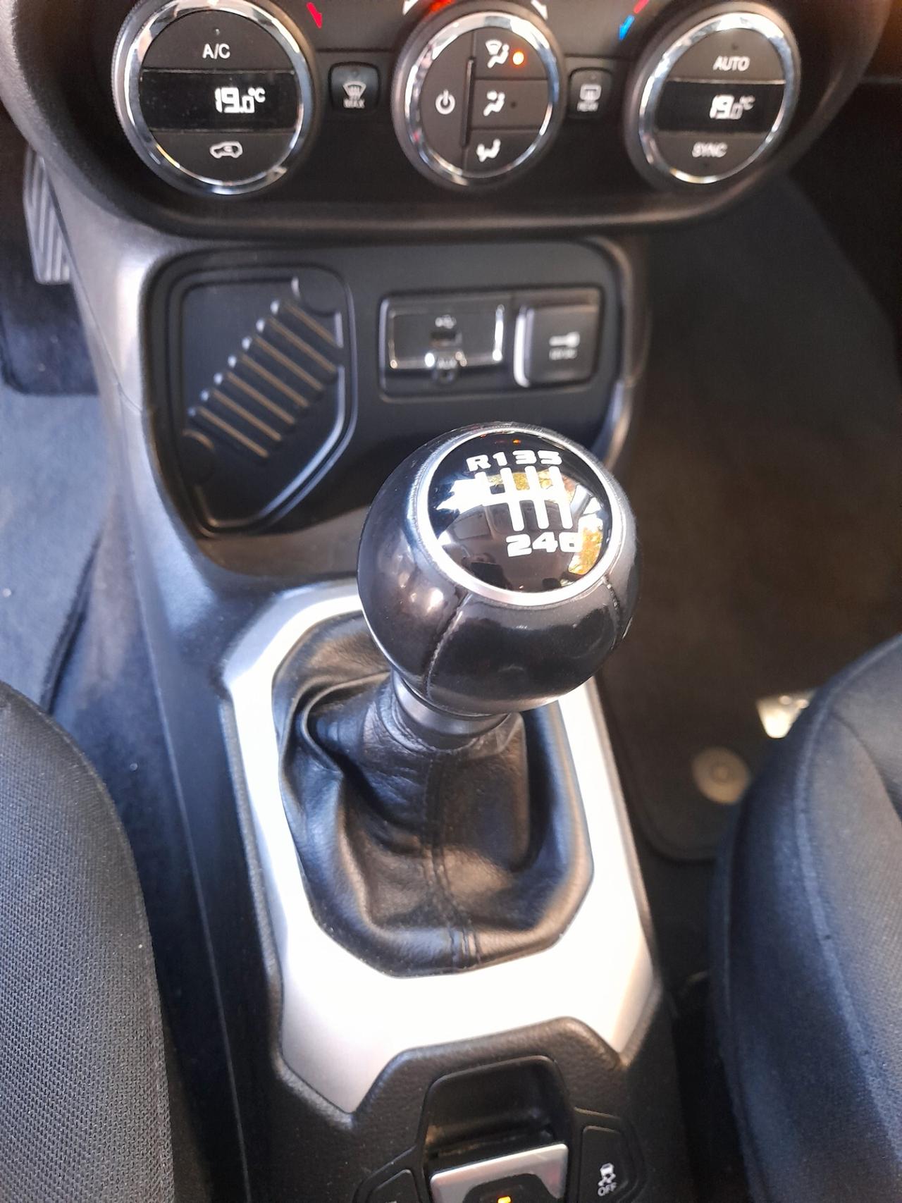 Jeep Renegade 1.6 Mjt 120 CV Longitude